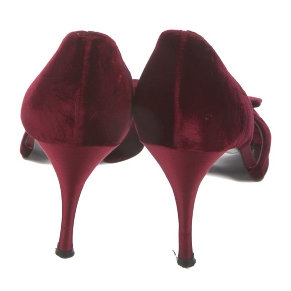 Stuart Weitzman Red Velvet Heels - Picture 4 of 5
